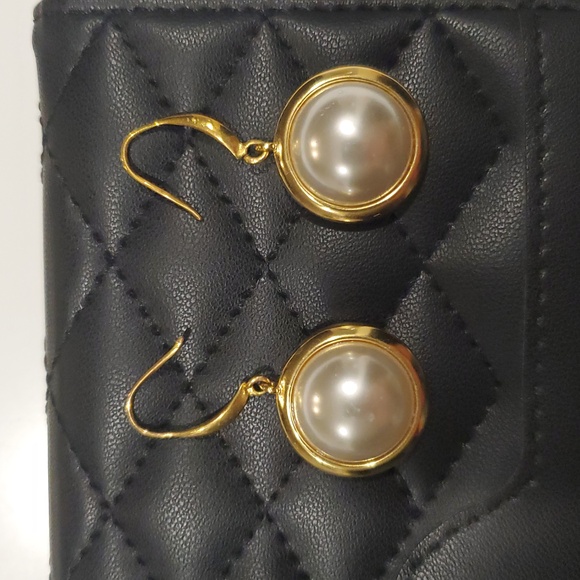 J. Crew Gold and Pearl Drop Earrings - Picture 1 of 5